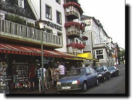 ���C���ʂ͂��̉E�ɓS��������A����𔲂���ƃ��C����ł���B