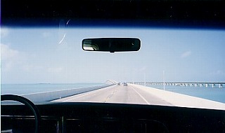 �Z�u���E�}�C���E�u���b�W���s��